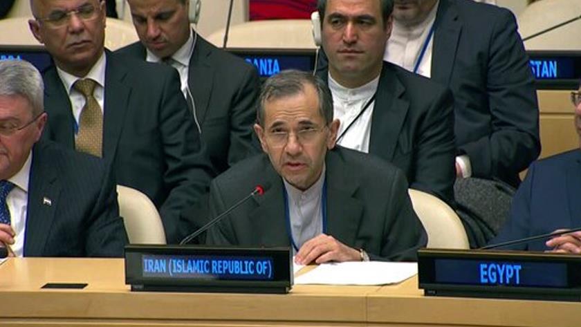Iranpress: Iran envoy to UN calls for immediate removal of sanctions