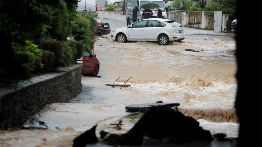 Iranpress: 6 dead, 50 missing in Germany as houses collapse in floods