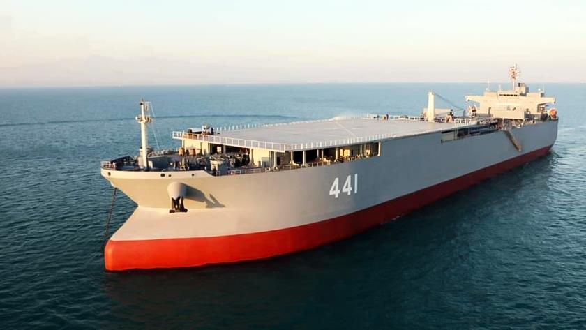 Iranpress: Makran Big Ship; Iran