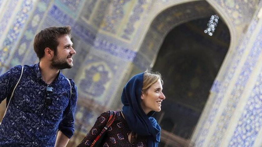 Iranpress: Tourist ban still in place in Iran