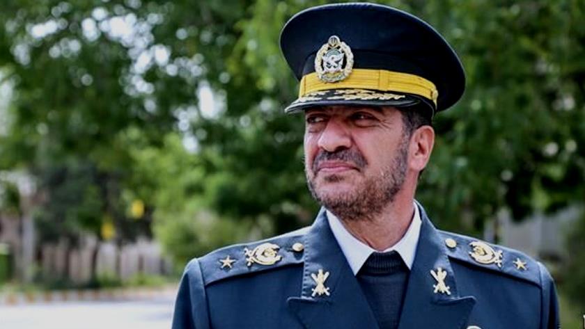 Iranpress: Commander emphasizes on Iran