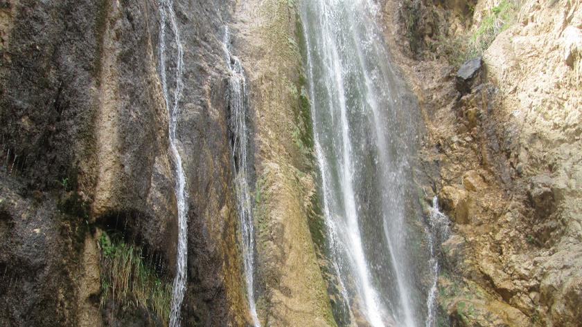 Iranpress: Amiri Waterfall; lasting freshness in mountains of Mazandaran