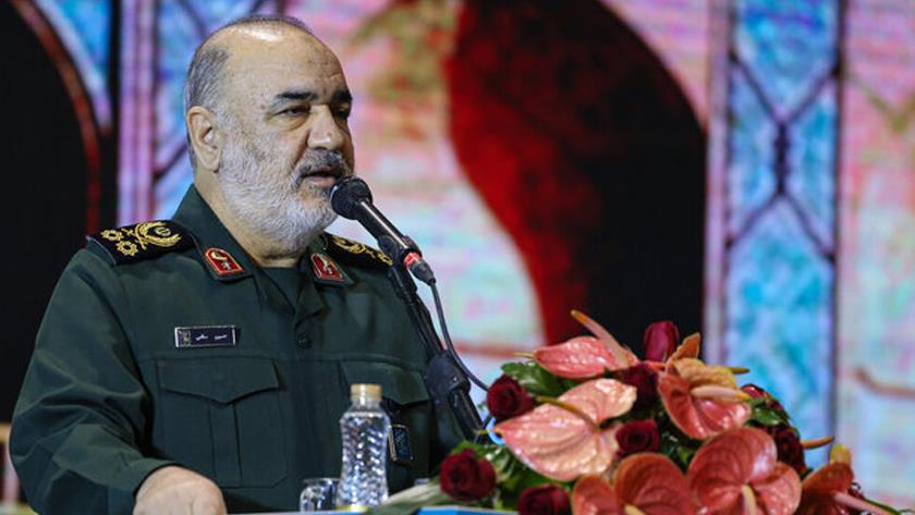 Iranpress: Iran firm, steadfast against enemies: Maj. Gen. Salami