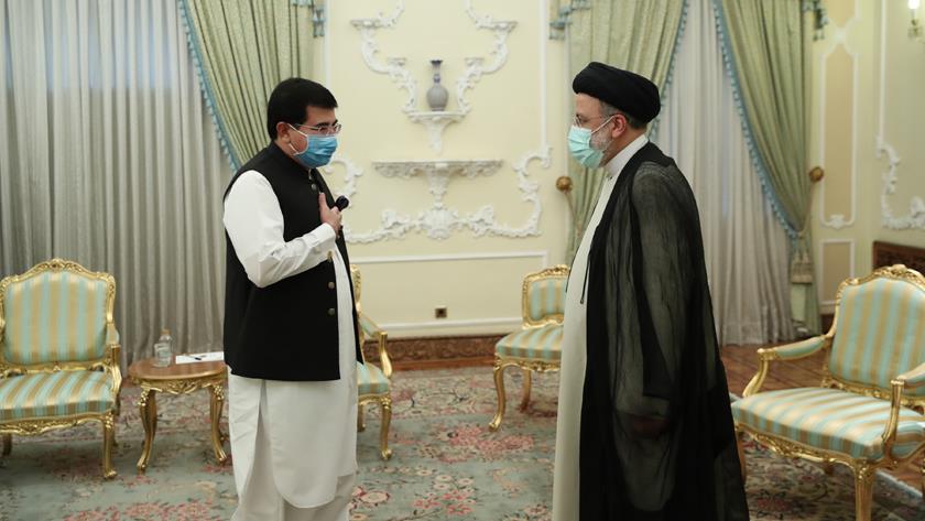Iranpress: Iran, Pakistan ties, inseparable: Raisi