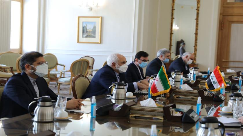 Iranpress: Iran, Iraq confer on latest regional, int