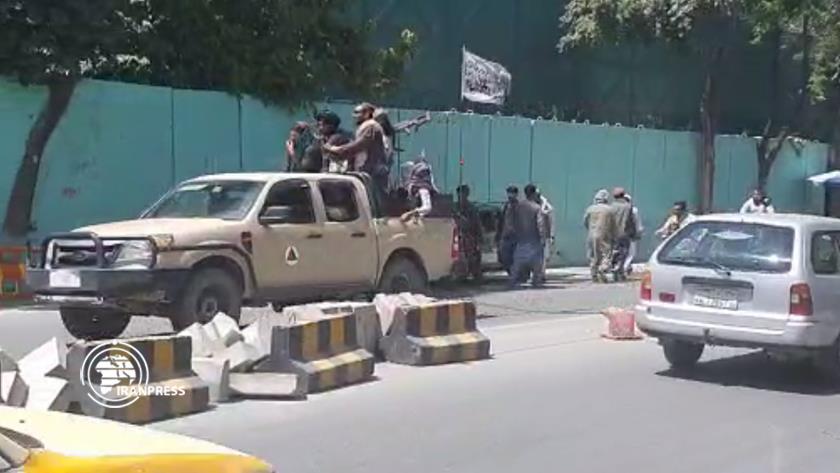 Iranpress: Taliban enters Presidential Palace as people in Kabul desperately flee