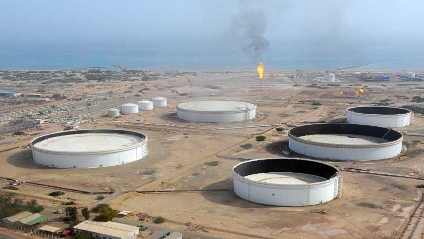 Iranpress: Iran develops Shahid Rajaei port for more bunkering, export