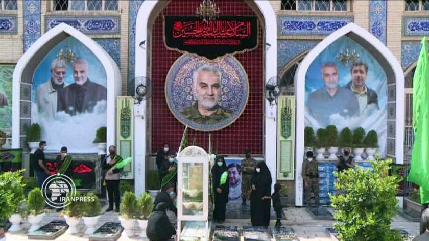 Iranpress: Ashura mourning ceremonies held near martyr Soleimani