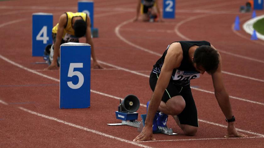 Iranpress: Iranian athletes reach semi-finals of 400 m hurdles of youth world cup