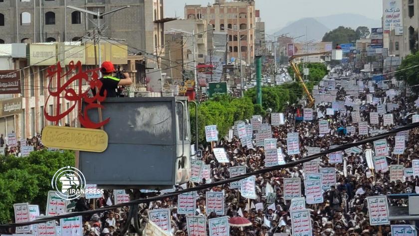 Iranpress: Thousands of Yemenis stage rallies on Ashura