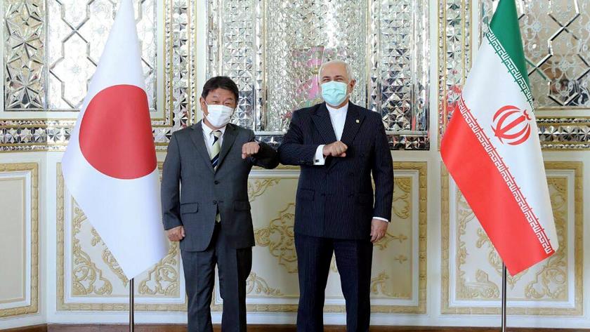 Iranpress: Iran, Japan FMs discuss bilateral, international issues