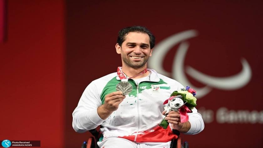 Iranpress: Iranian para-weightlifter wins silver medal in Tokyo Paralympics 2020