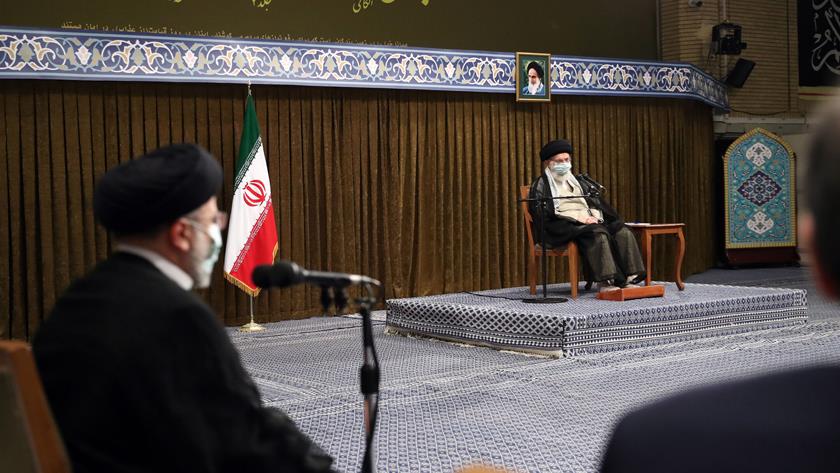 Iranpress: In pictures: Leader