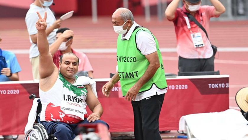 Iranpress: Tokyo Paralympics 2020: Iranian shot putter Mokhtari wins silver medal