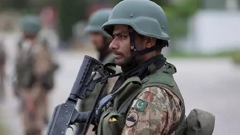 Iranpress: Militant fire from Afghanistan kills two Pakistani soldiers 