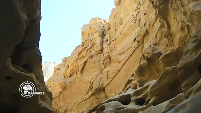 Iranpress: Chahkooh Canyon; spectacular tourist attraction in Iran