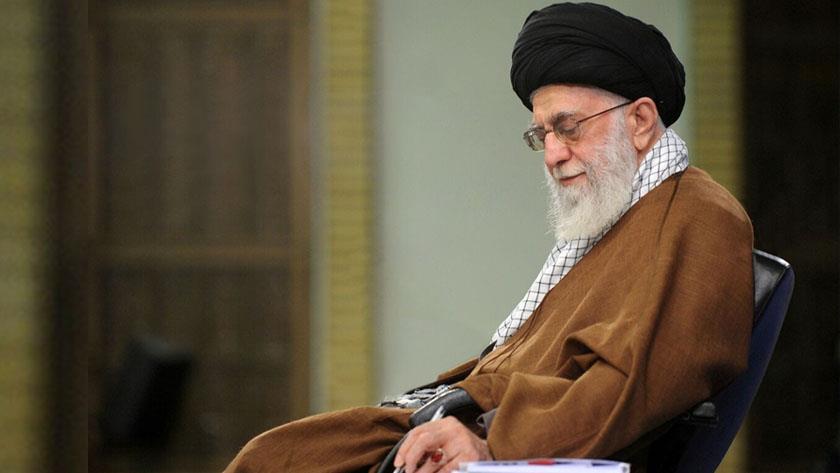 Iranpress: Leader offers condolences on Lebanese cleric