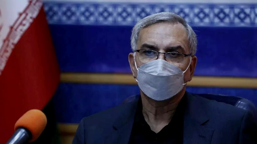 Iranpress: Enough vaccine doses exists in country: Health Minister