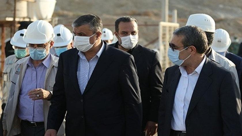 Iranpress: AEOI Chief visits Bushehr nuclear power plant