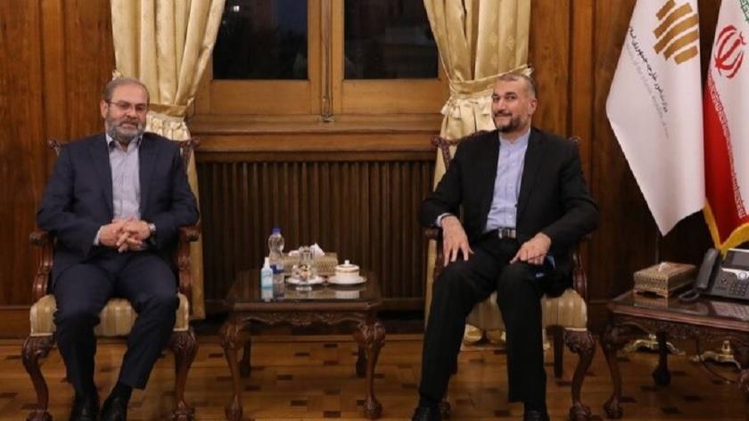 Iranpress: Foreign Minister receives Hezbollah envoy
