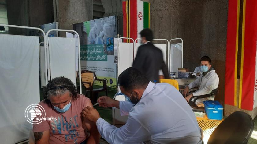 Iranpress: Tehran inaugurates biggest vaccination center, injecting 3,500 jabs daily