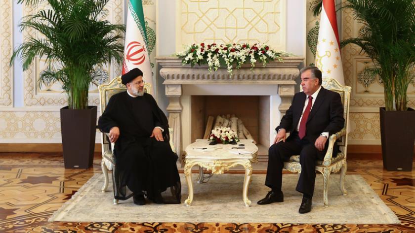 Iranpress: Iran, Tajikistan Presidents hope for flourishing of ties