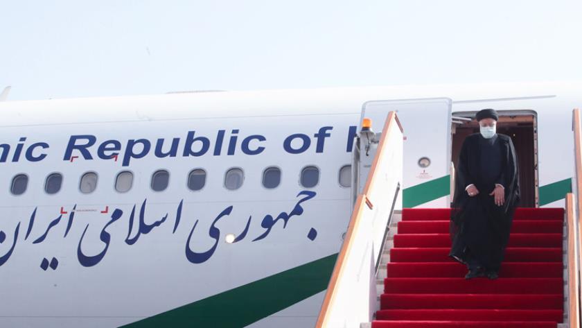 Iranpress: Raisi leaves Kulab city heading for Tehran