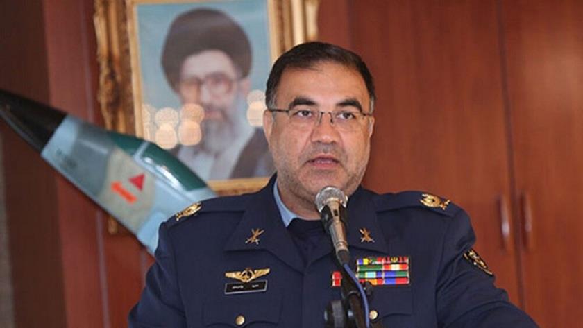 Iranpress: Leader appoints Vahedi as new Air force commander