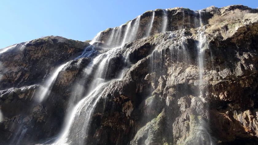 Iranpress: Kamardogh waterfall, refreshing, high, magnificent