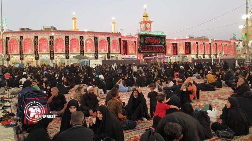 Iranpress: People converging in Karbala to mark Arbaeen