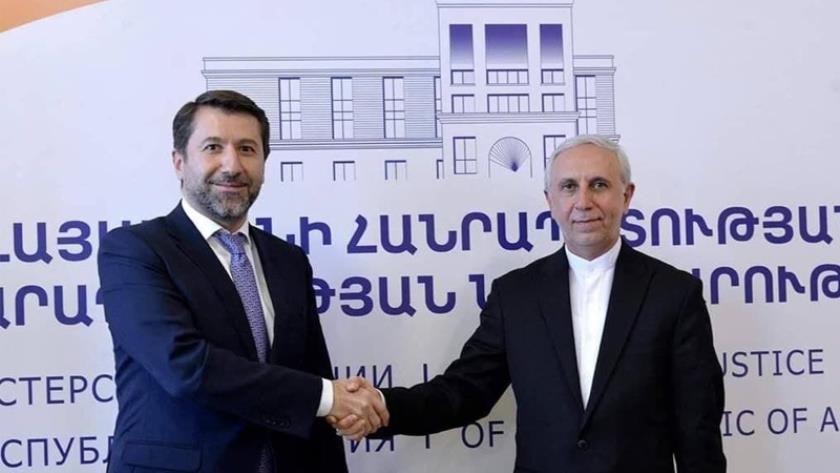 Iranpress: Iran, Armenia confer on extradition