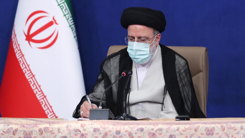 Iranpress: Pres. Raisi condoles Afghanistan over Kunduz terrorist attack