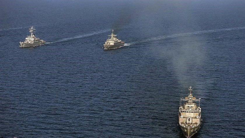 Iranpress: Iranian navy thwarts pirate attack 