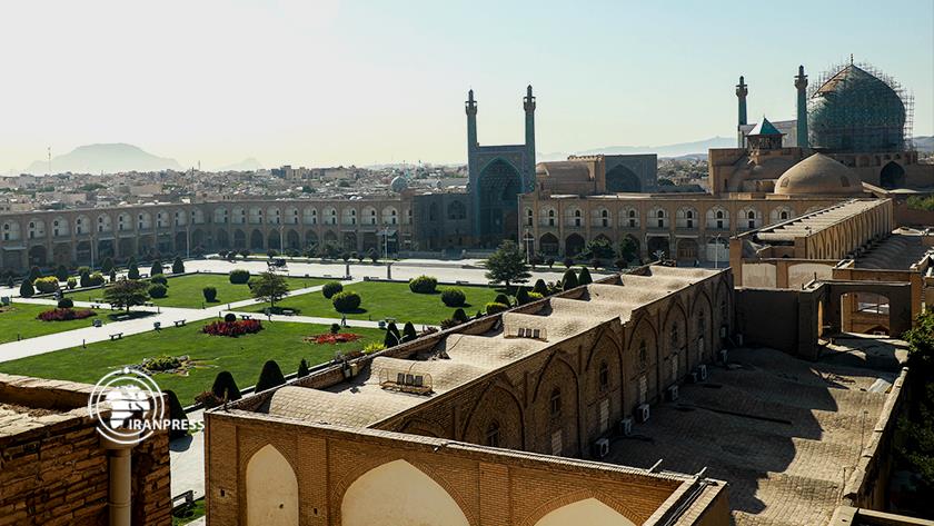 Iranpress: Isfahan; Jewel of tourism with masterpiece of Iranian architecture