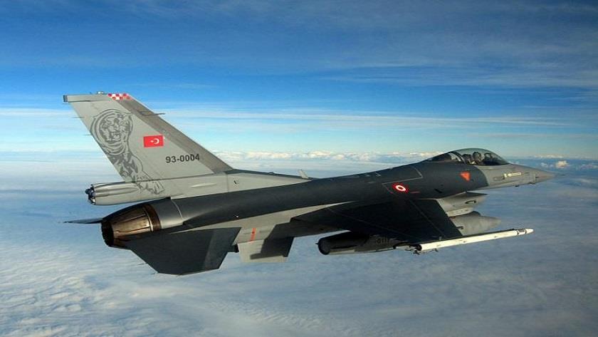 Iranpress: Greece claims Turkish fighter jets violated its airspace