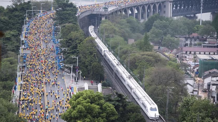Iranpress: Wuhan Marathon postponed as COVID-19 cases rise in China
