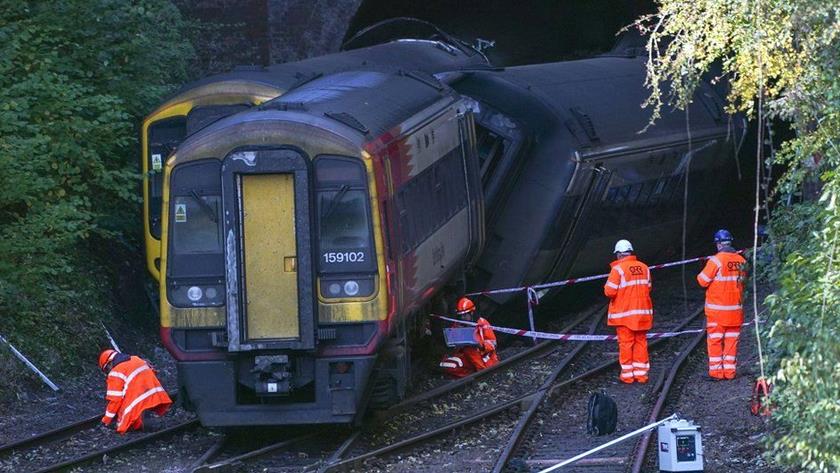 Iranpress: UK train crash : several people including one baby injured