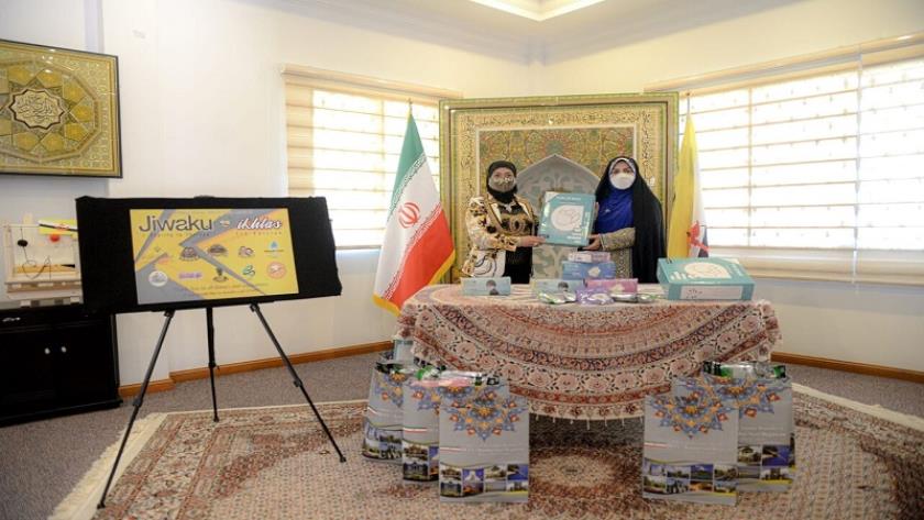Iranpress: Iran donates home-made nano masks to Brunei Darussalam