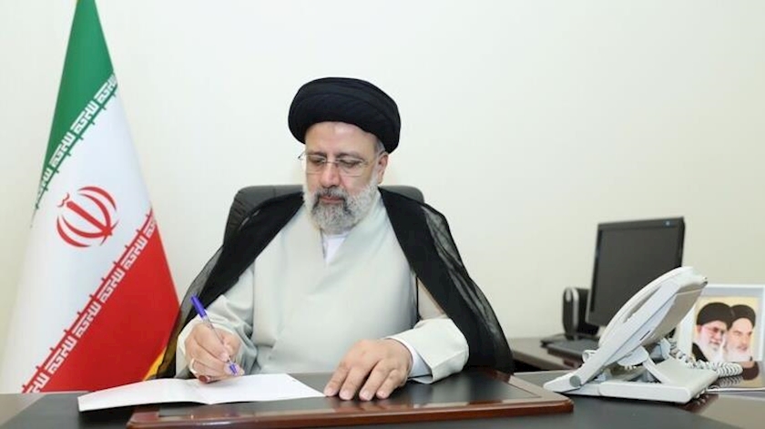 Iranpress: President Raisi mobilizes all agencies to help earthquake victims