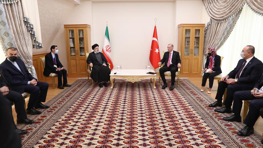 Iranpress: Development of Tehran-Ankara relations benefits two nations, regional peace, stability