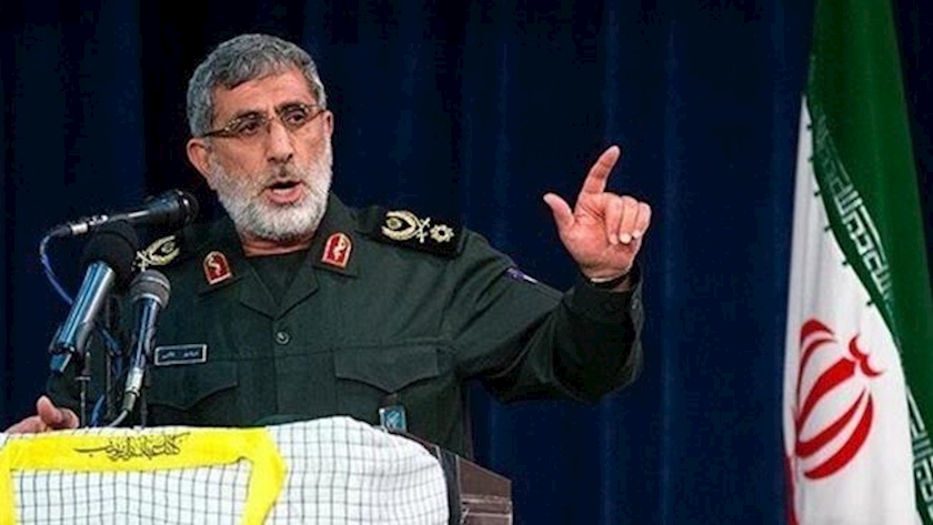 Iranpress: IRGC Quds Force commander advises US to distance from Iranian territories