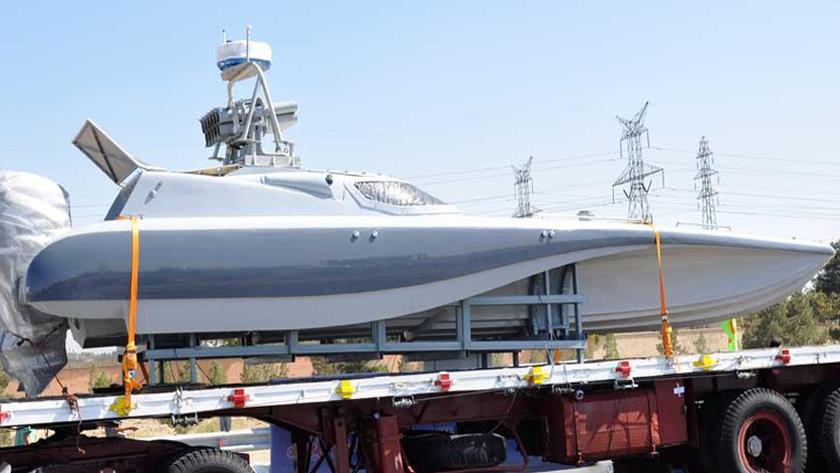 Iranpress: Seraj speedboat big step in realizing asymmetric war strategy