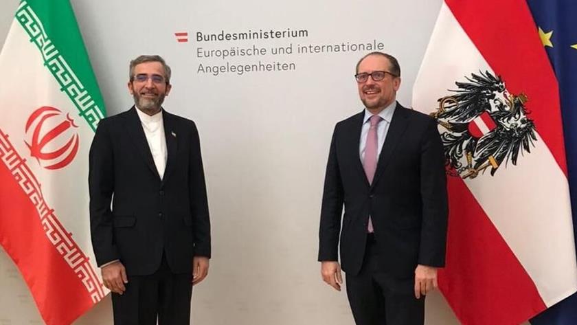 Iranpress: Iran, Austria officials meet, confer on bilateral, int