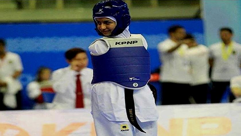 Iranpress: Iranian woman wins gold in Istanbul Para-Taekwondo Championships