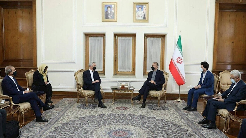 Iranpress: Iran calls on Int’l community to pay special attention to Afghans