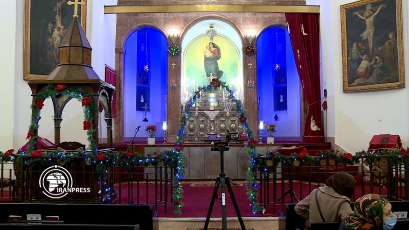 Iranpress: Christians in Tehran celebrate New Year 2022 in Blessed Virgin Mary Church