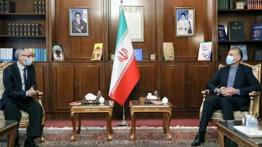 Iranpress: Algerian envoy submits credentials to Iranian FM