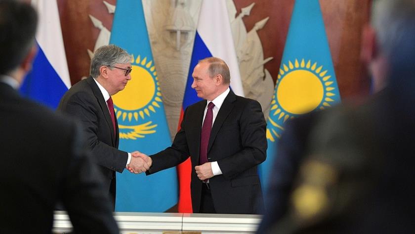 Iranpress: Putin, Tokayev discuss steps to restore order