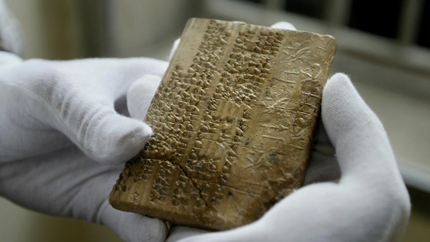 Iranpress: US must completely deliver Achaemenid tablets to Iran: Envoy