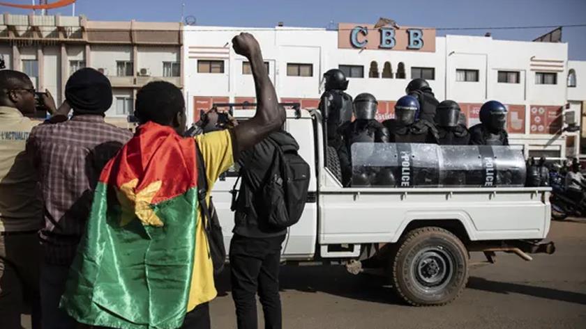 Iranpress: Burkina Faso government denies coup after army mutiny